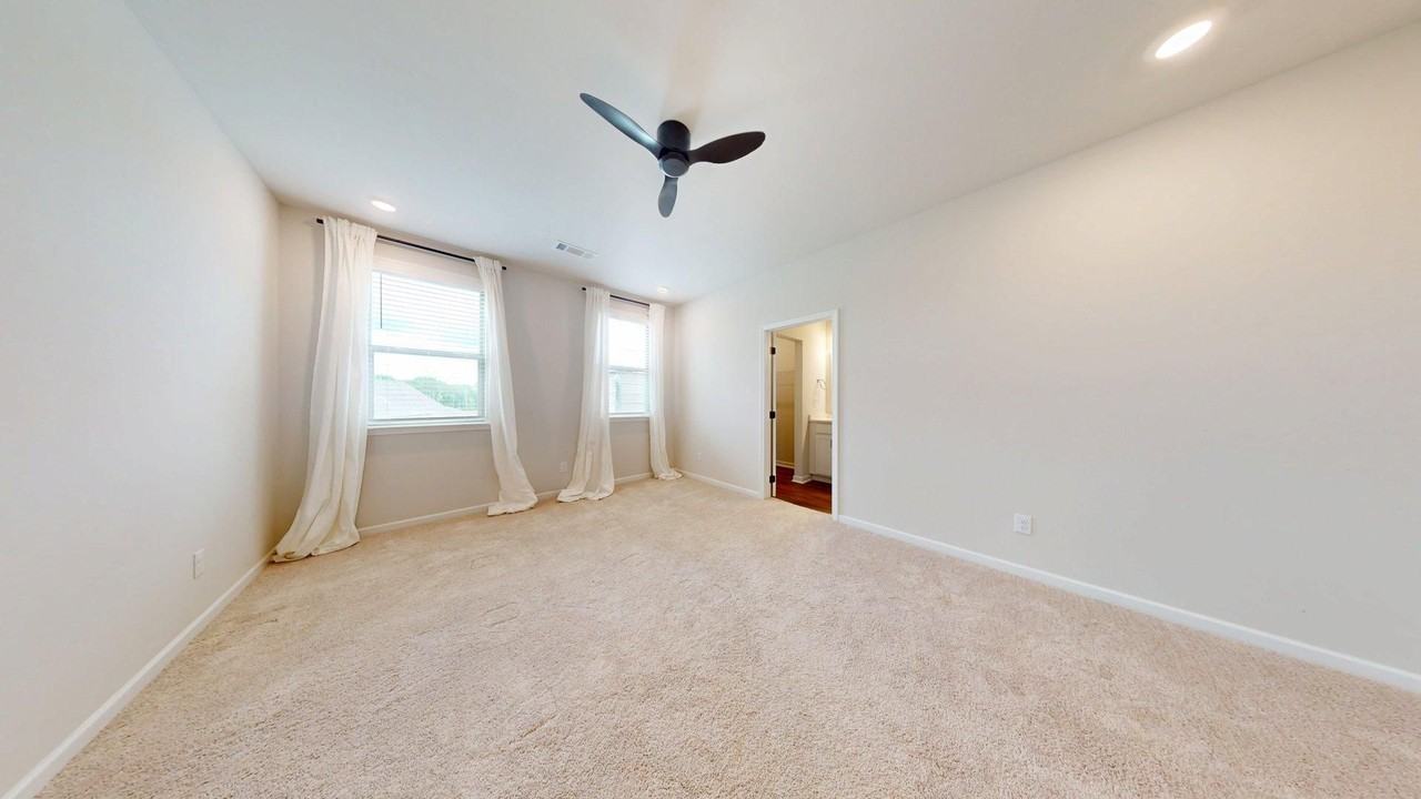 632 Shropshire Dr - Photo 5 of 11