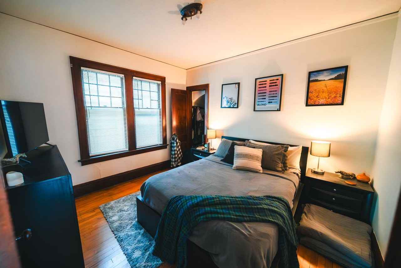 3043 N Bartlett Ave - Photo 4 of 19