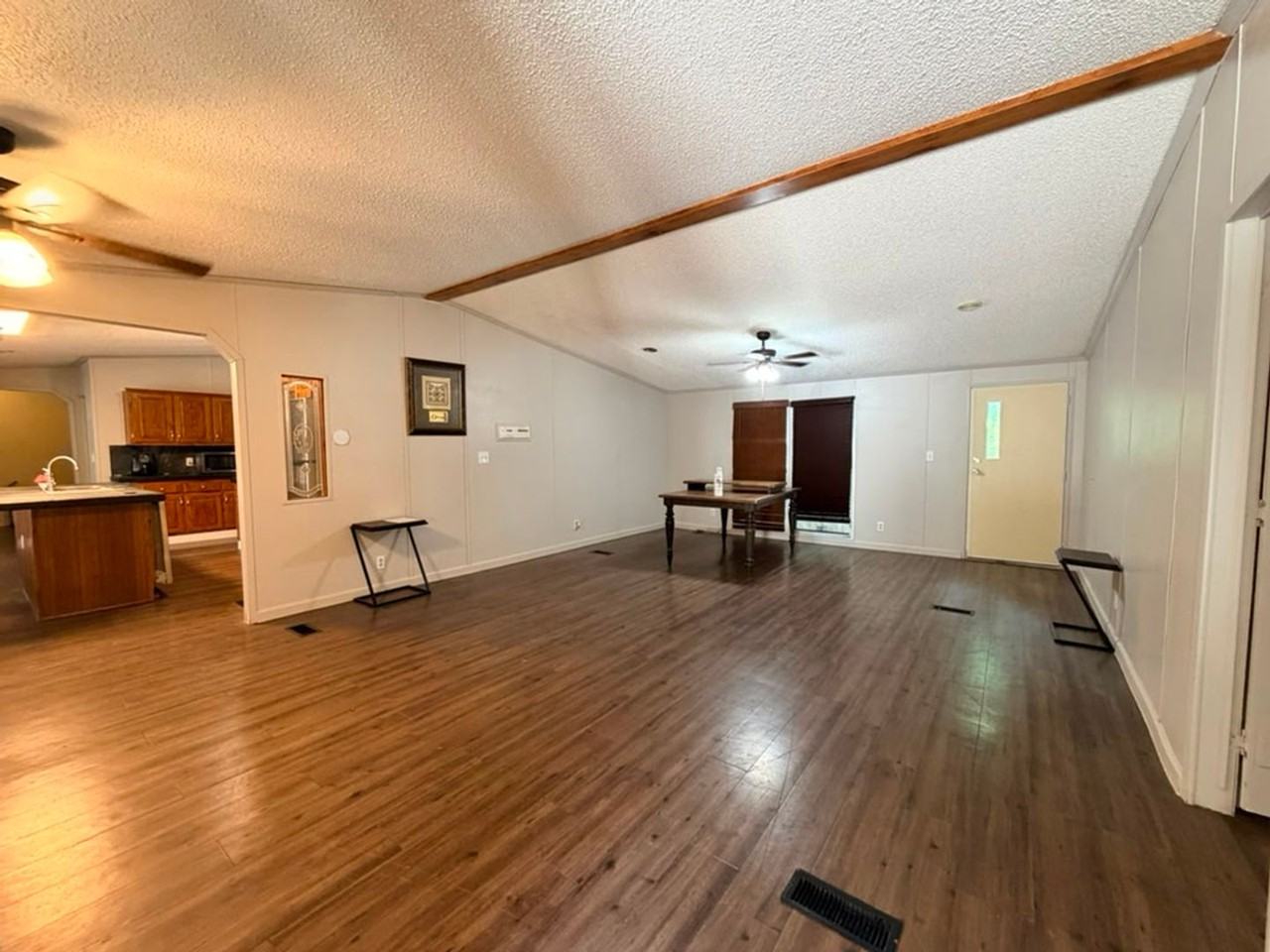 7415 Remington Rd - Photo 4 of 18
