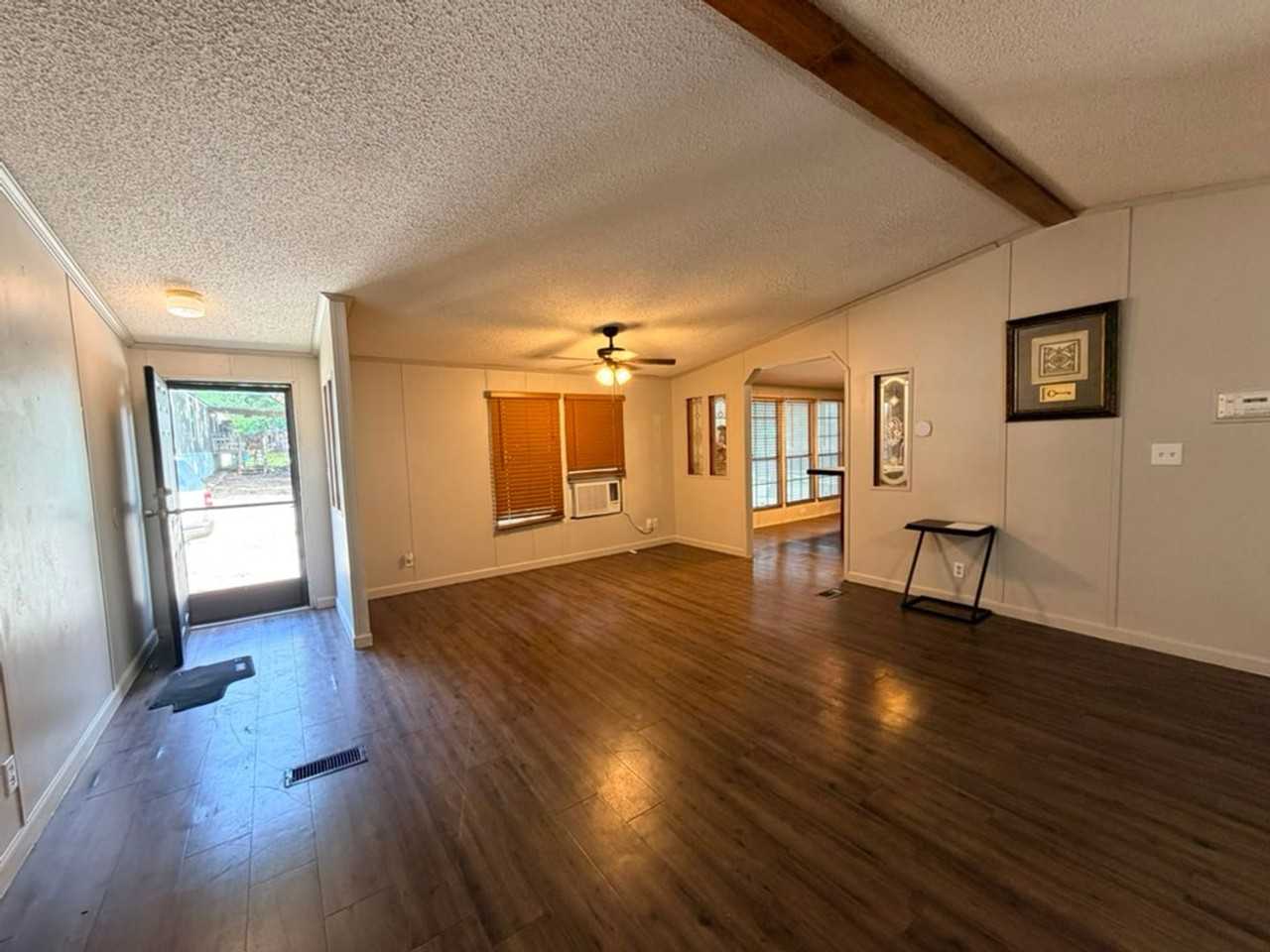 7415 Remington Rd - Photo 5 of 18