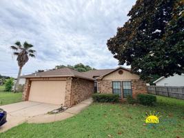 featured image of 225 Lakeside Ln