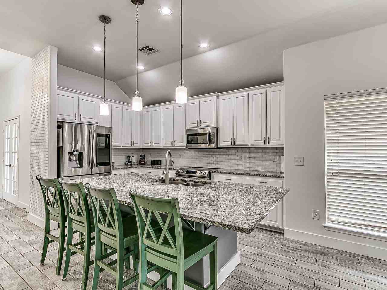 3320 Nw 176th St - Photo 4 of 32