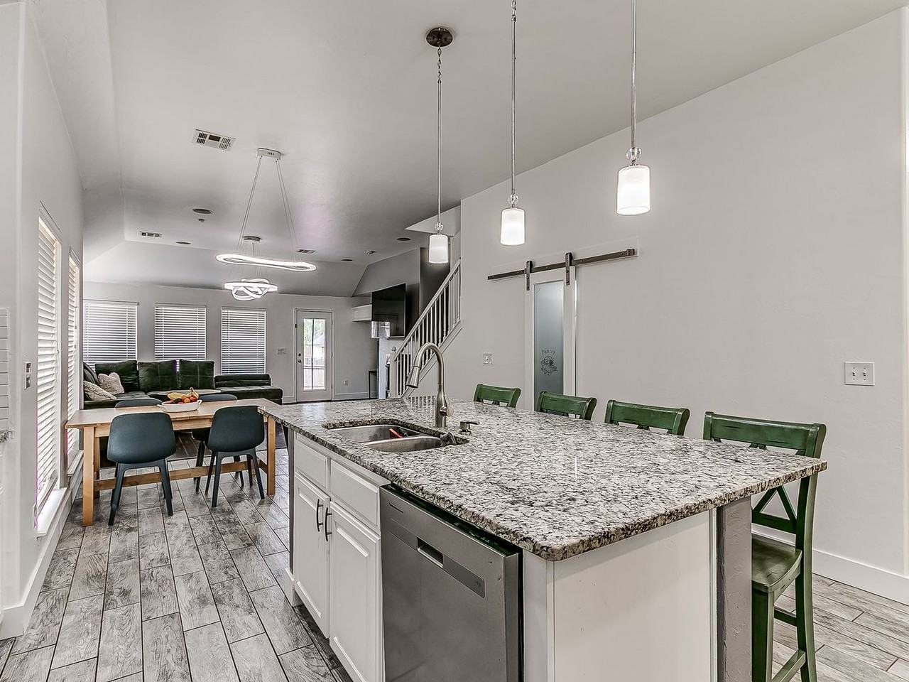 3320 Nw 176th St - Photo 5 of 32