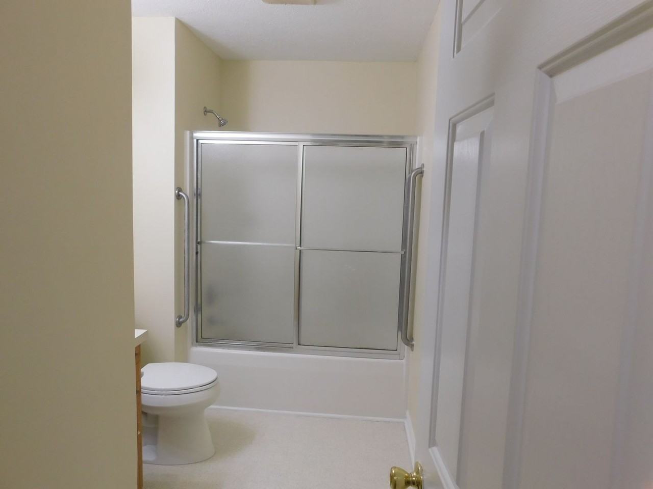 102 Meadow Brook Dr - Photo 4 of 11