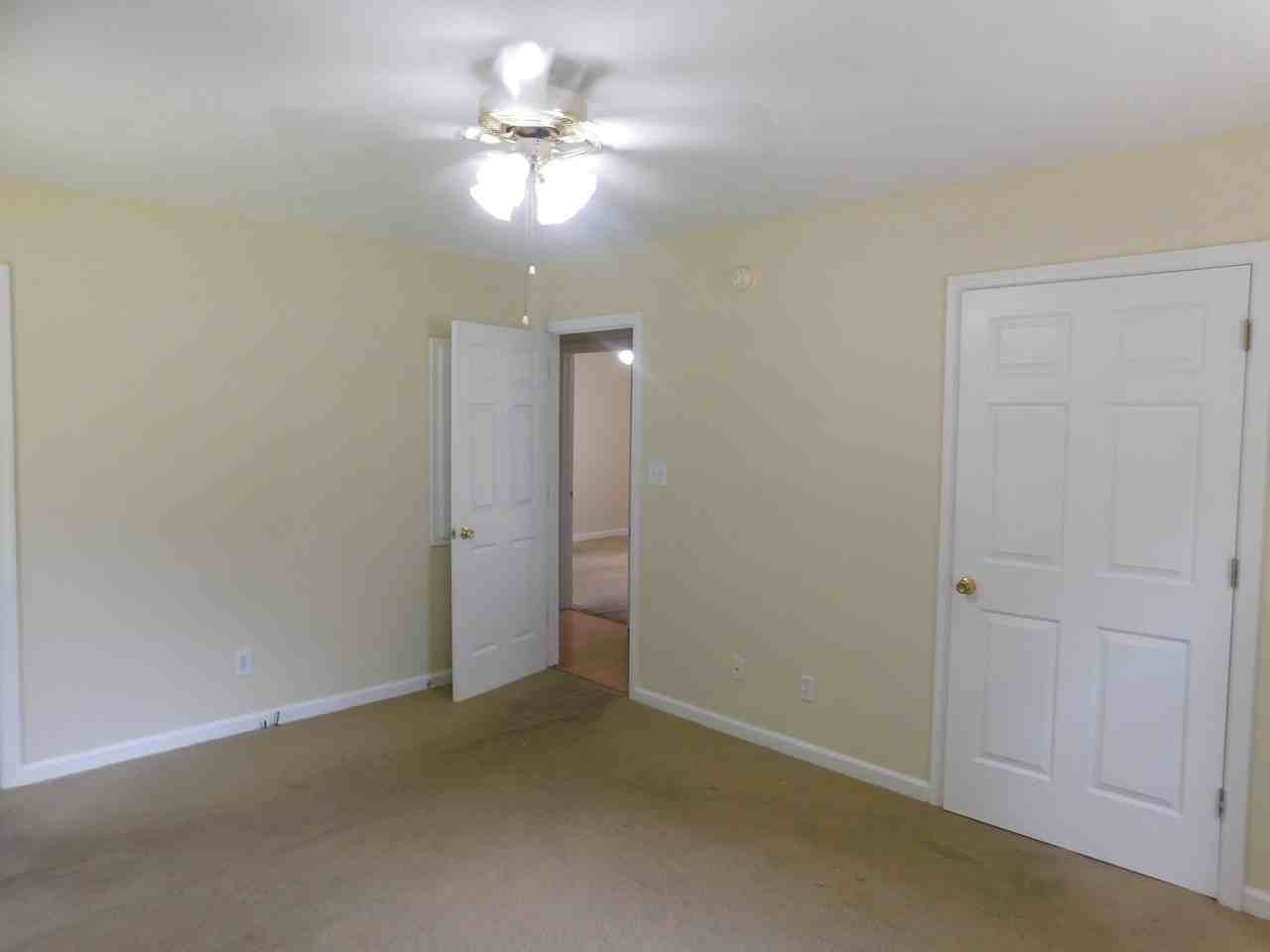 102 Meadow Brook Dr - Photo 7 of 11