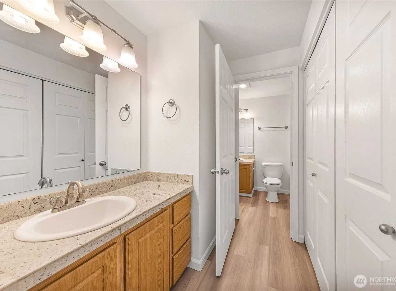 10026 Ne 127th Pl #D117 - Photo 4 of 17