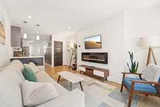 317 39th St - Photo 1 of 1