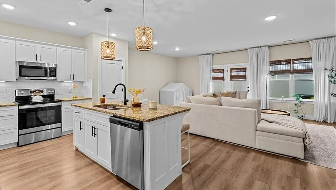 4902 Cannon Crossing Way - Photo 3 of 24