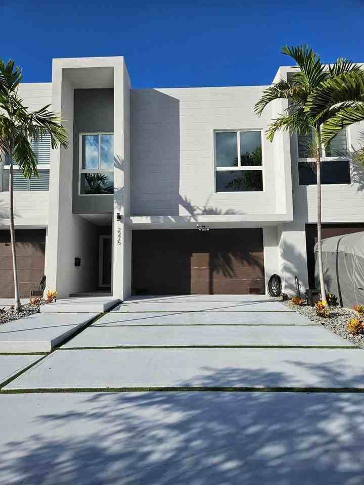 2275 Se 7th St #0 - Photo 5 of 15