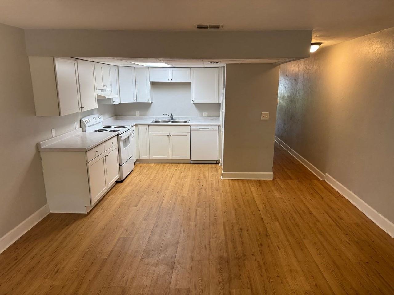 1012 Sharer Ct - Photo 5 of 12