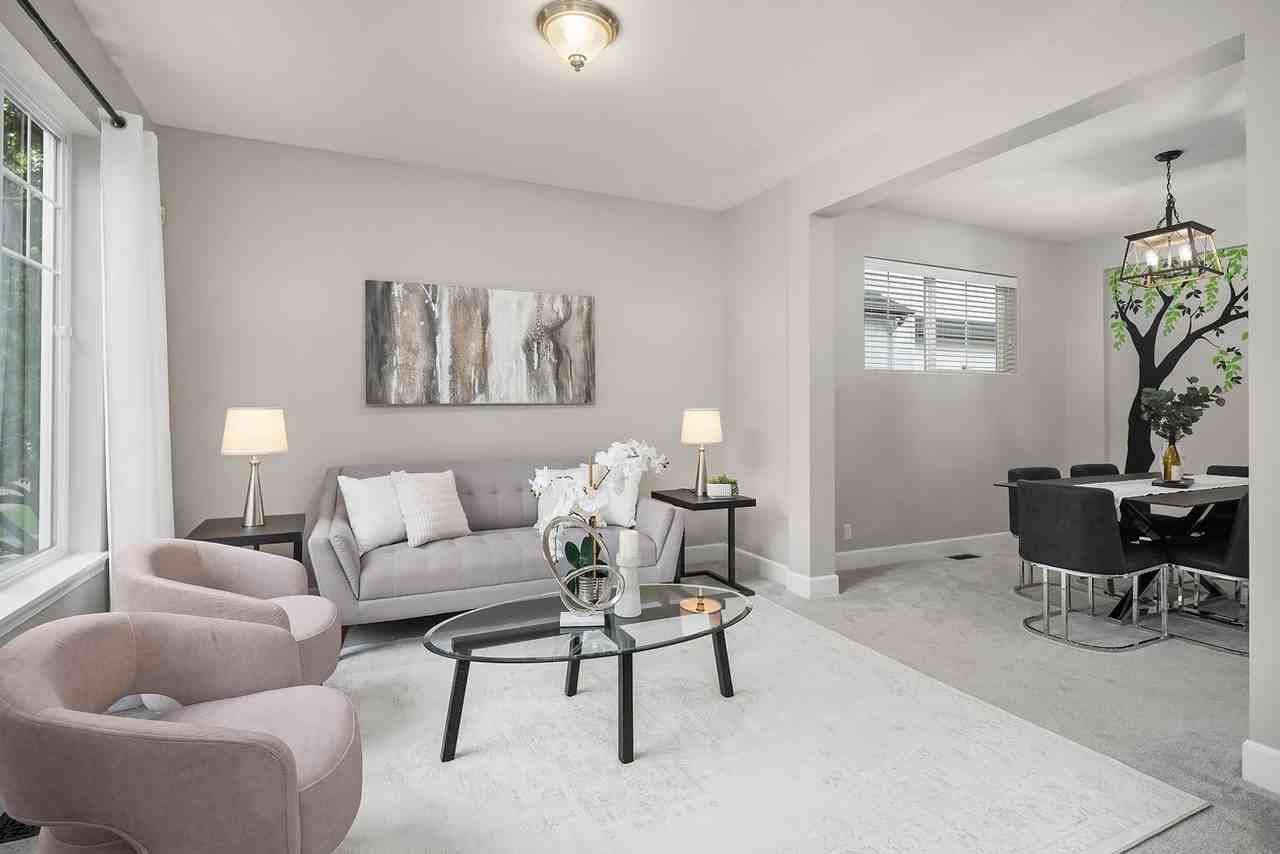 7306 Douglas Ave Se - Photo 4 of 24