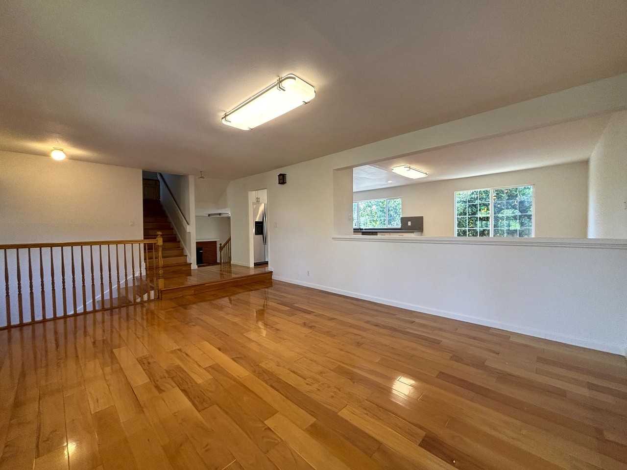 43090 Scofield Ct - Photo 4 of 25