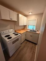 featured image of 27 E Crescent St