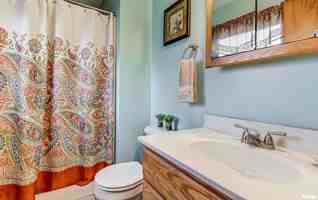 featured image of 6 Lancelot Dr
