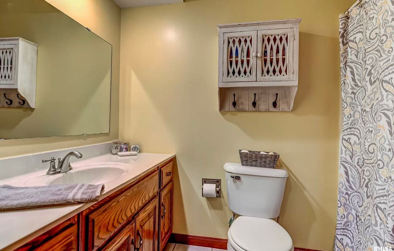 6 Lancelot Dr - Photo 5 of 5
