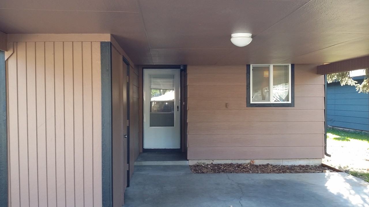 2068 S Colorado Ave - Photo 2 of 9