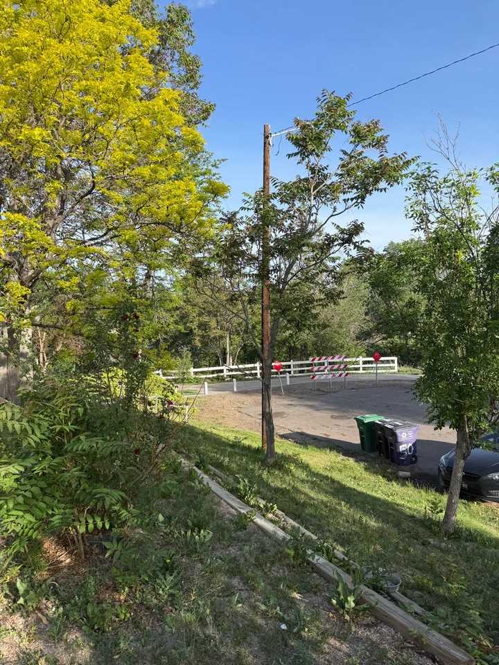 4140 W Ellsworth Ave - Photo 2 of 15