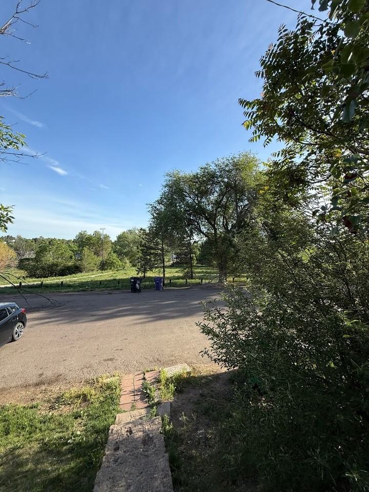 4140 W Ellsworth Ave - Photo 3 of 15