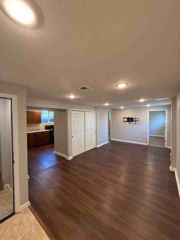 4140 W Ellsworth Ave - Photo 4 of 15