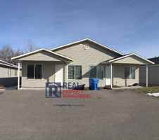 featured image of 1592 Zener St