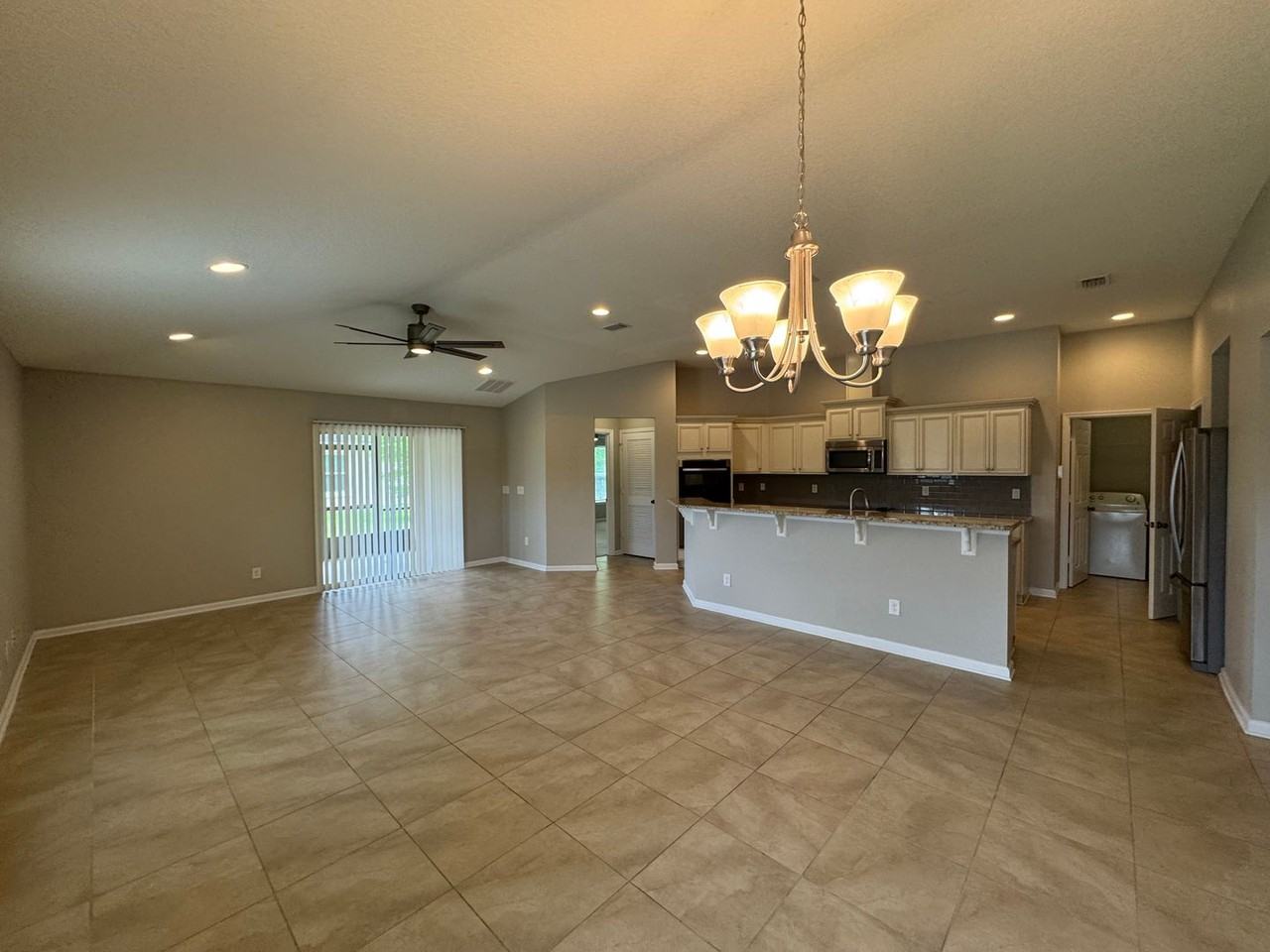 604 Champion Ridge Dr - Photo 2 of 21