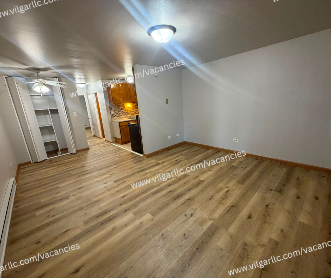 8841 Schneider Ave - Photo 3 of 18