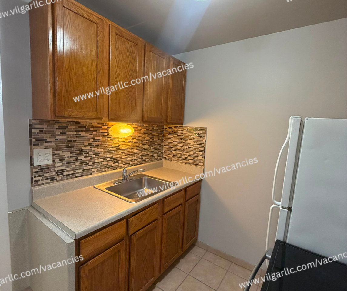 8841 Schneider Ave - Photo 4 of 18
