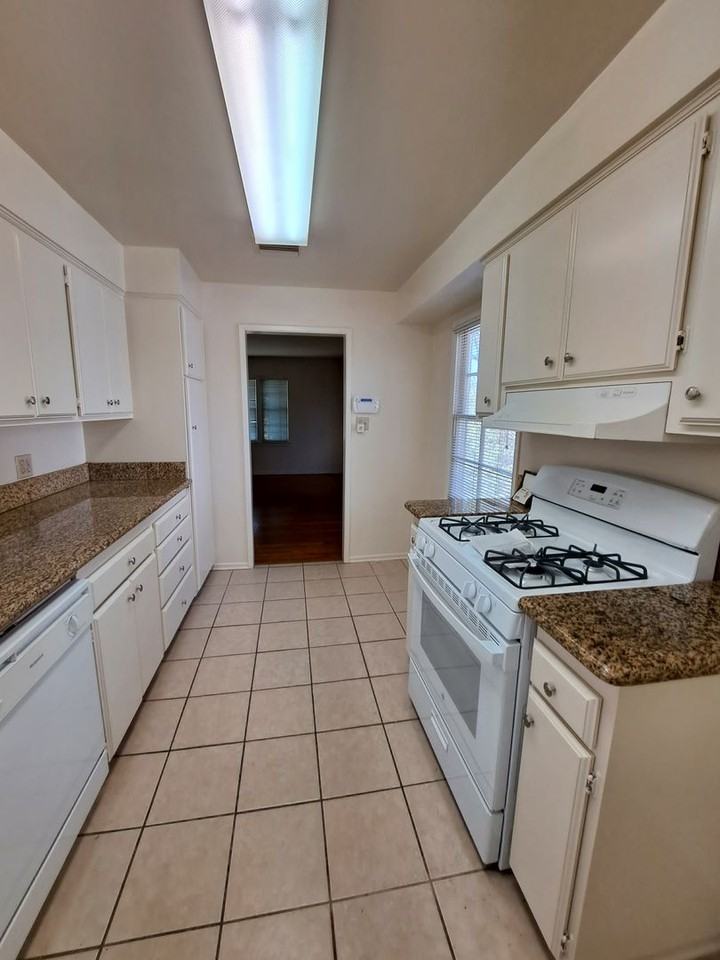 4430 Calhoun Ave - Photo 5 of 14