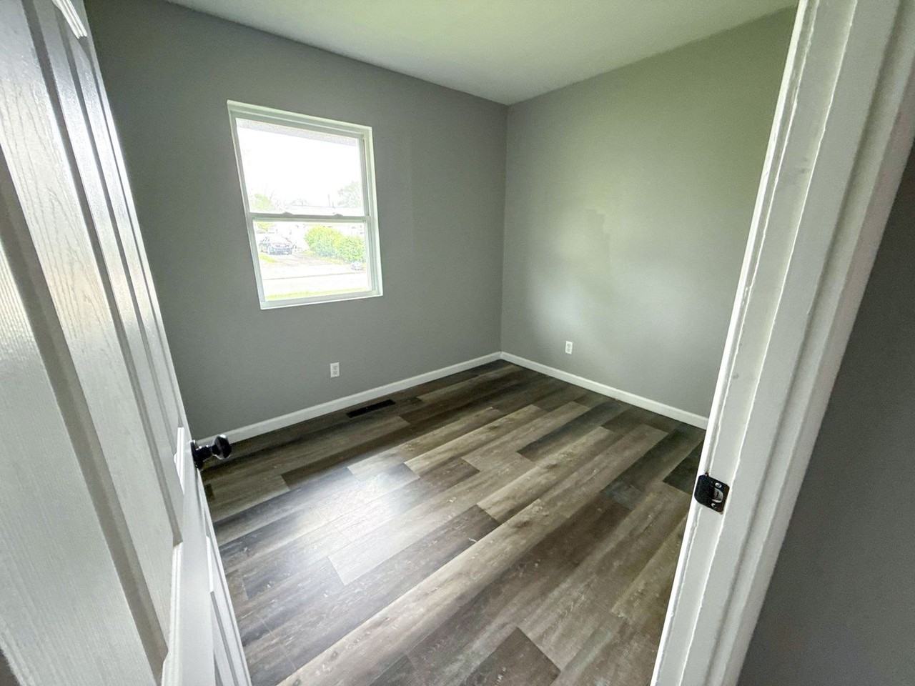 1503 Southfield Dr S - Photo 5 of 8