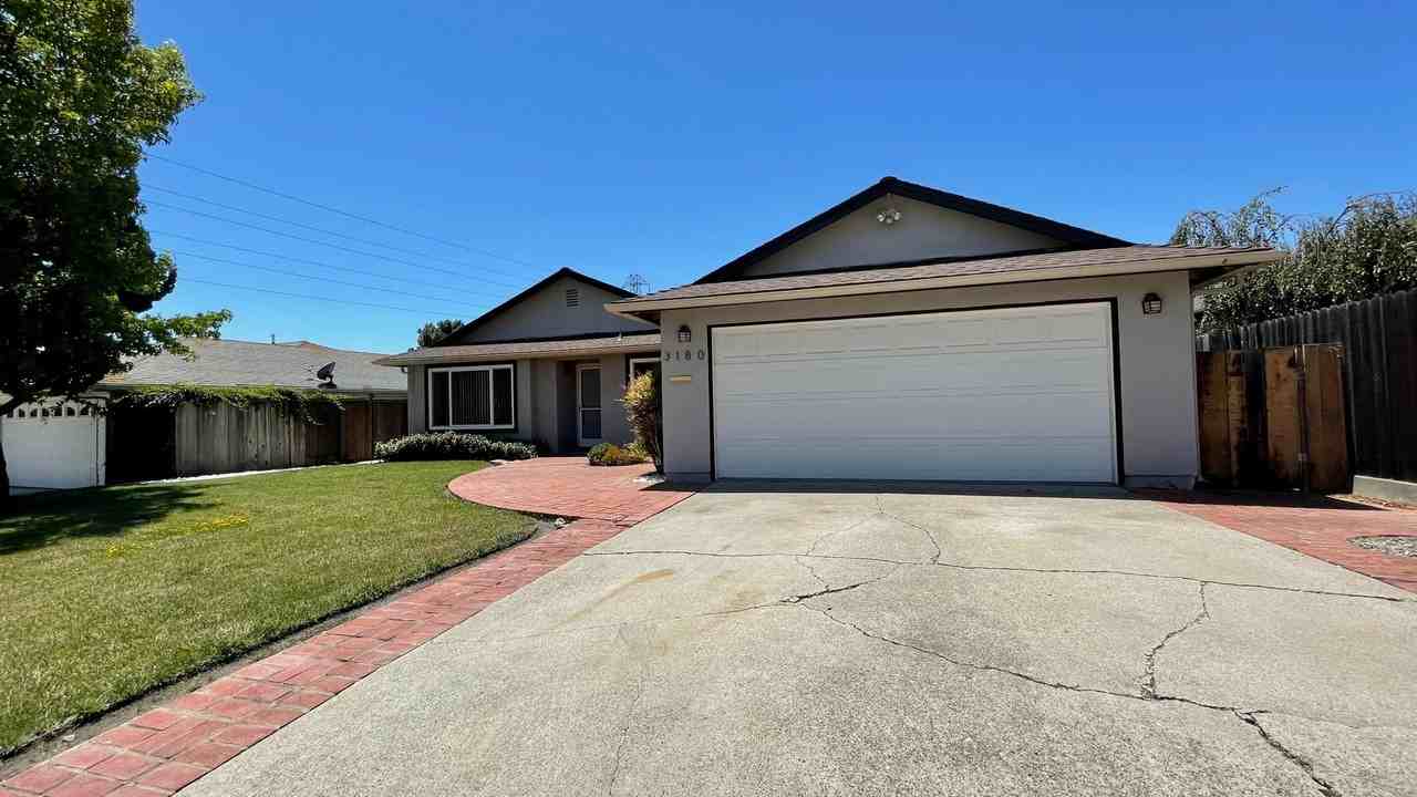 3180 Calle Jazmin - Photo 2 of 20