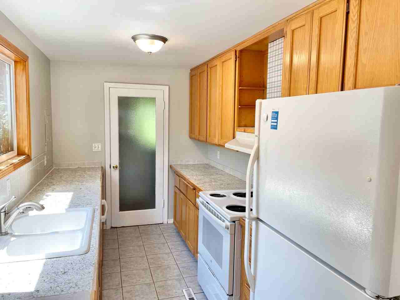 11721 Roosevelt Way Ne - Photo 7 of 19