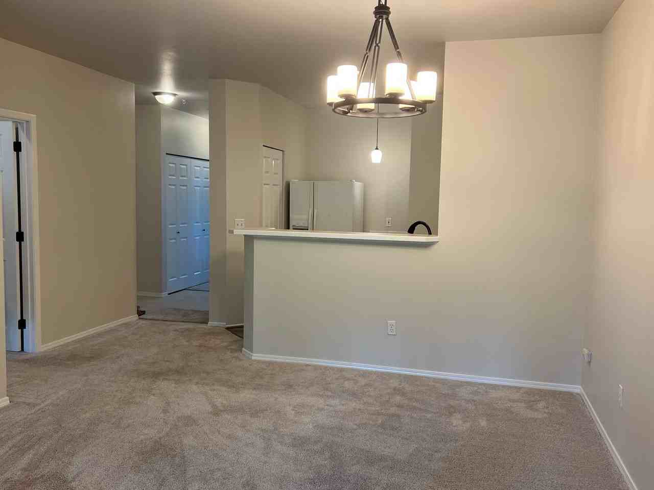 12712 Admiralty Way - Photo 6 of 22