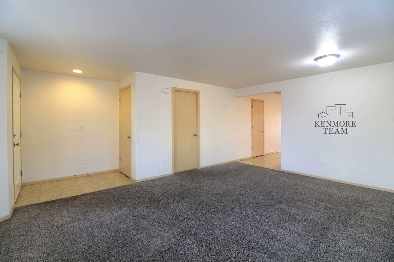 8819 Oliver Dr - Photo 4 of 11