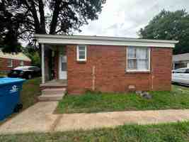 featured image of 521 E Harmon Dr