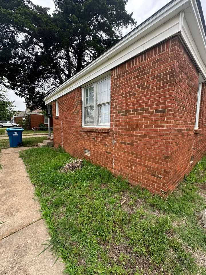 521 E Harmon Dr - Photo 3 of 19