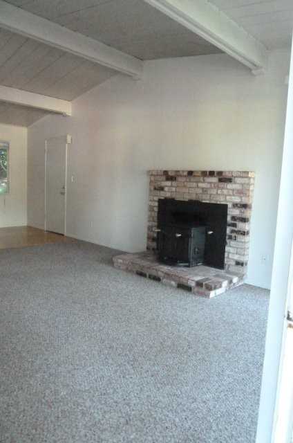 745 Shirley Blvd - Photo 4 of 11