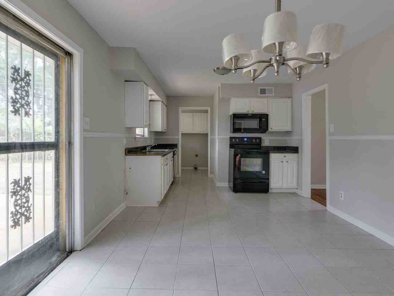 3507 Boeingshire Dr - Photo 2 of 15