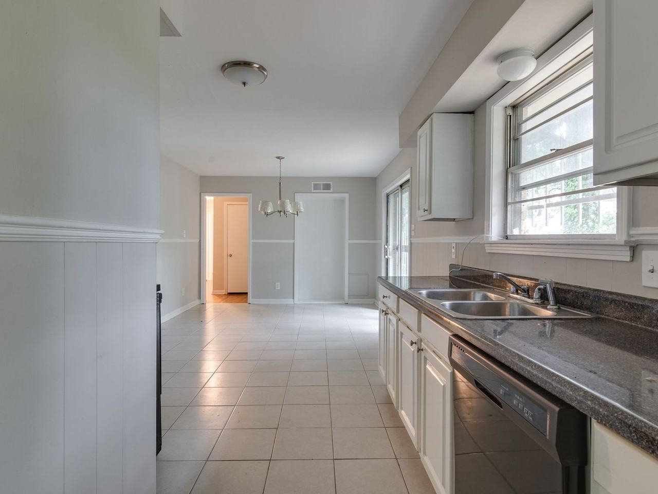 3507 Boeingshire Dr - Photo 3 of 15
