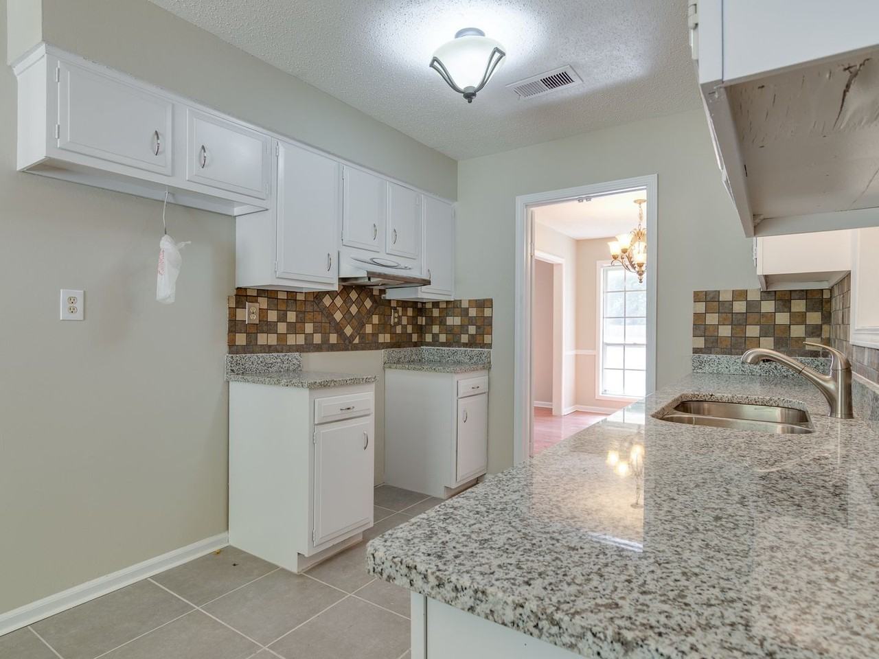 6258 Ridge Manor Dr - Photo 5 of 19
