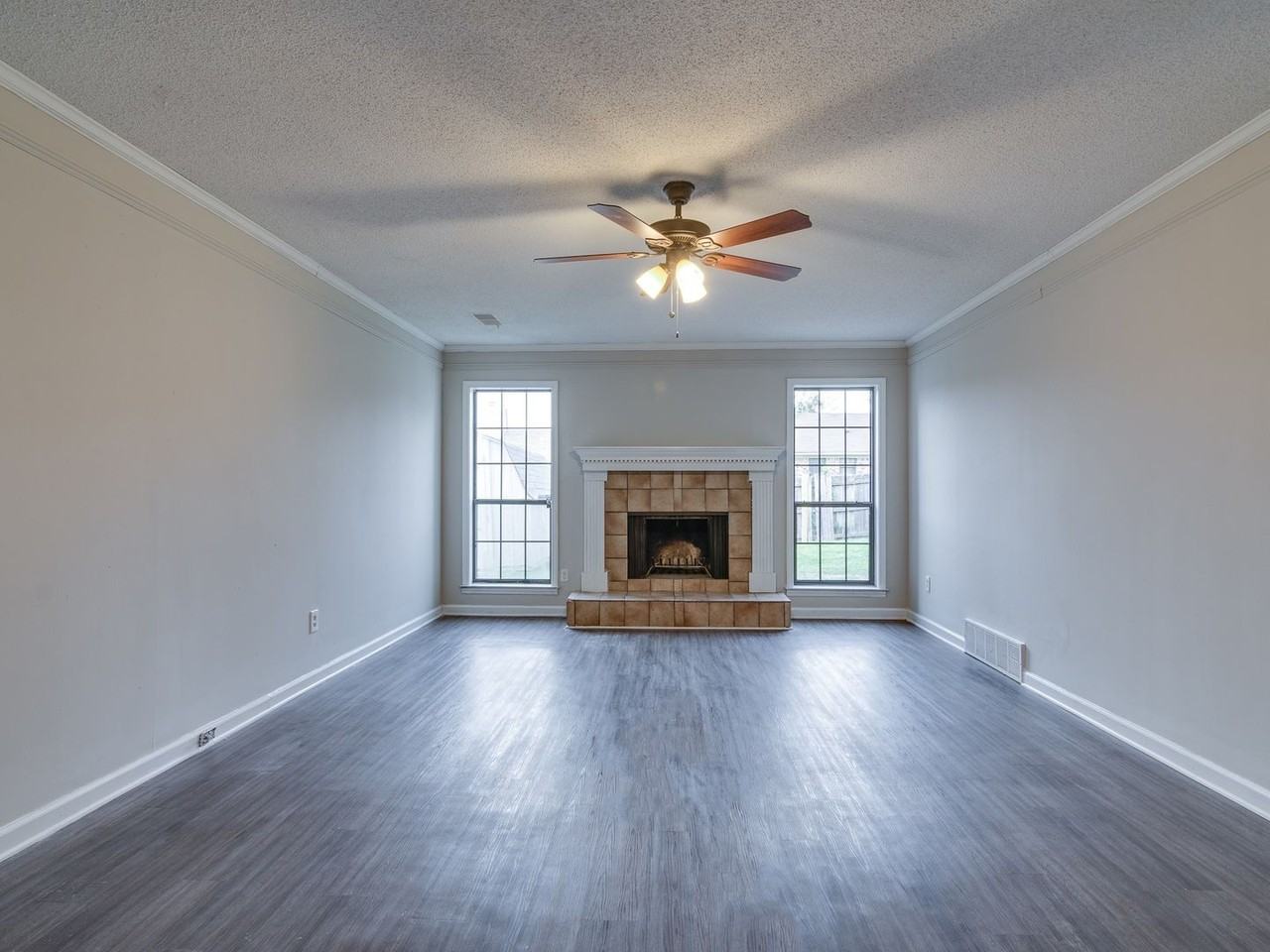 6562 Lake Valley Dr - Photo 2 of 19