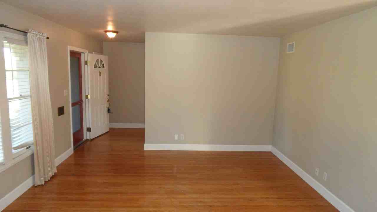 445 N Pine St - Photo 6 of 35