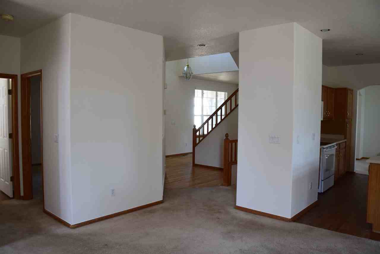 9086 W Chatfield Dr - Photo 4 of 22