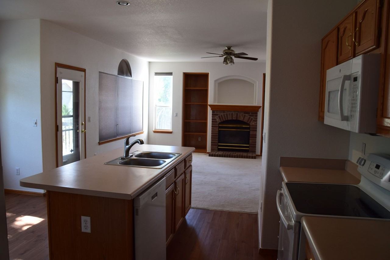 9086 W Chatfield Dr - Photo 6 of 22