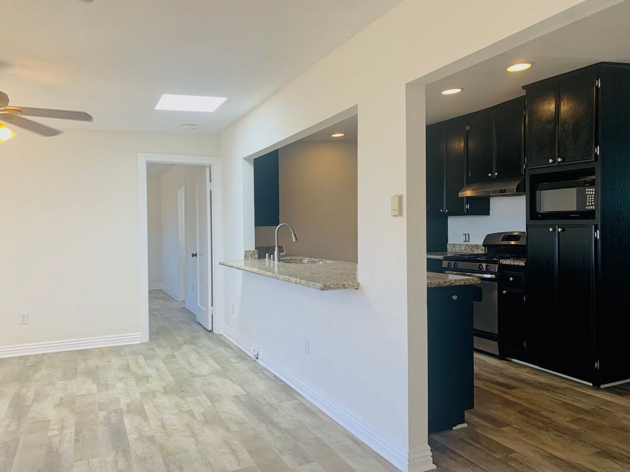 1117 Holly Ave - Photo 4 of 13