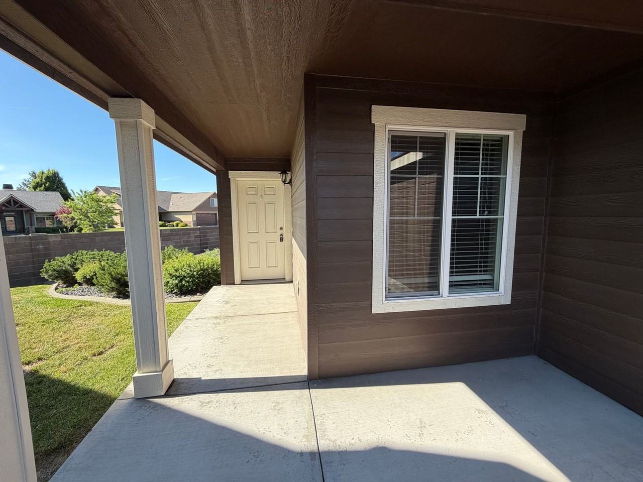 7808 W Kayak Ct - Photo 2 of 16
