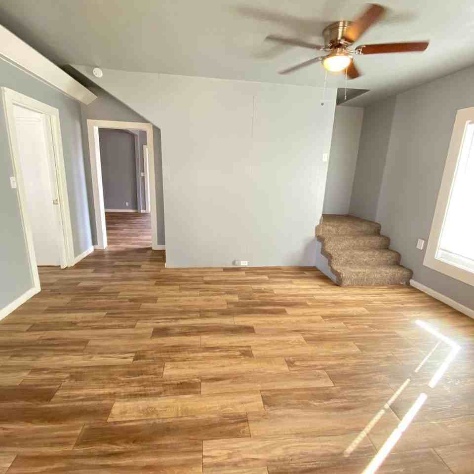 630 S 15th St - Photo 3 of 12