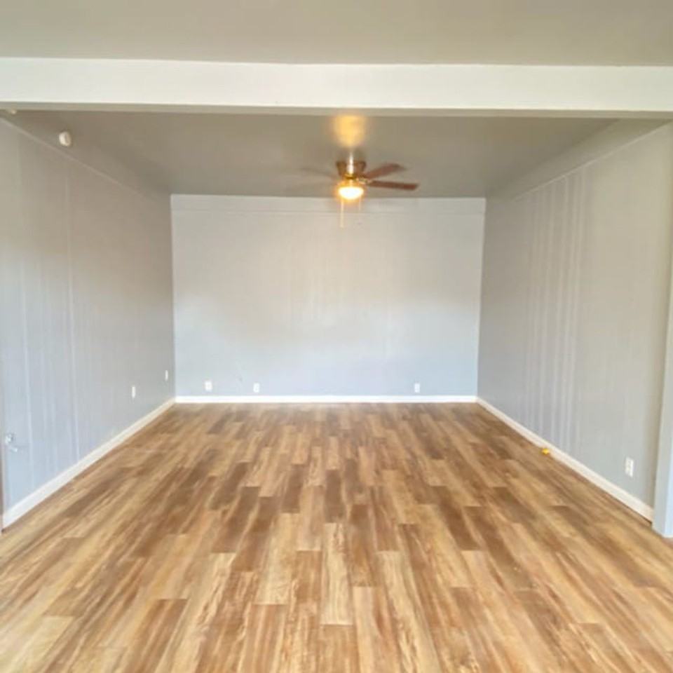 630 S 15th St - Photo 5 of 12