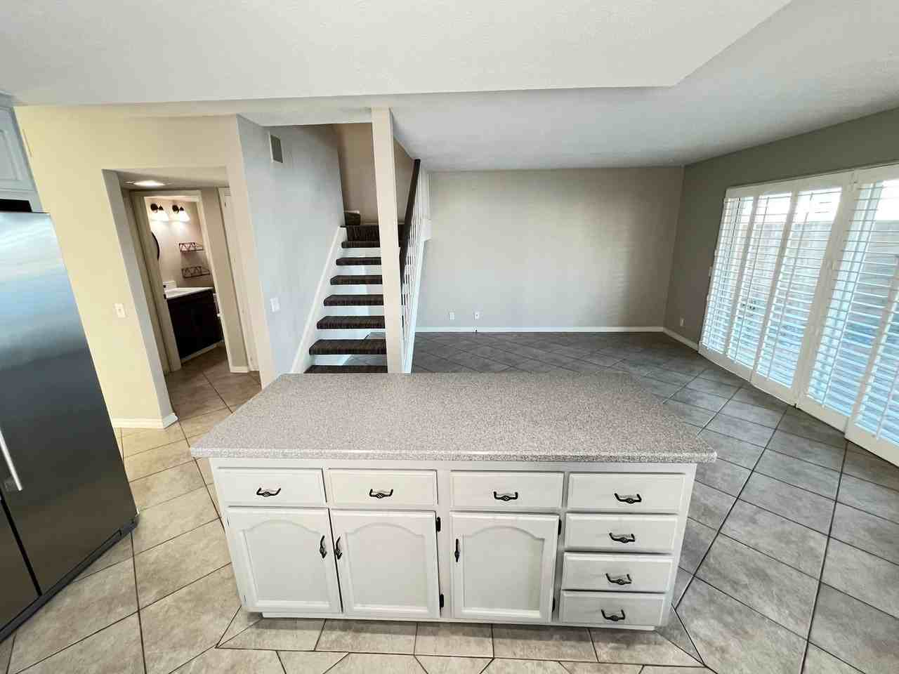 6943 E Shorecrest Dr - Photo 4 of 32