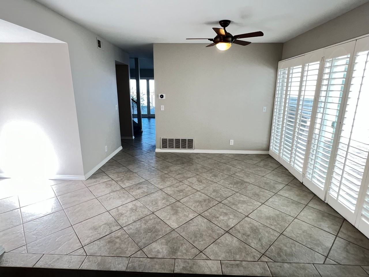 6943 E Shorecrest Dr - Photo 7 of 31