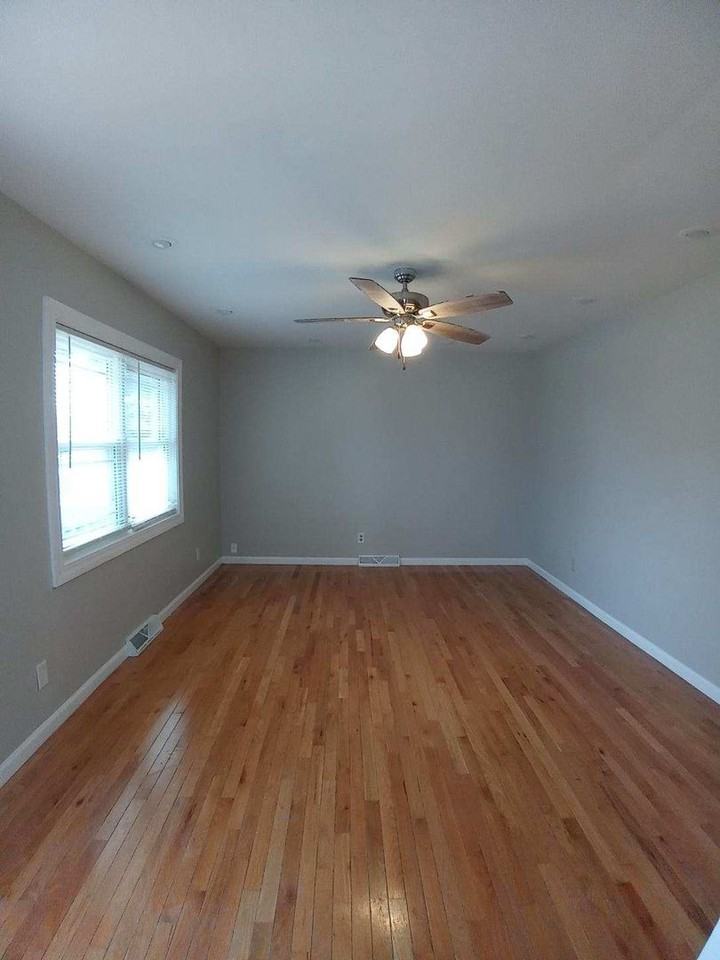 1805 Denton Dr - Photo 2 of 7